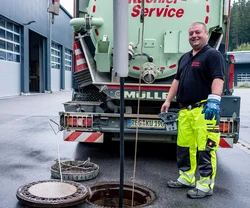 Team von Saugbagger Andernach im Einsatz